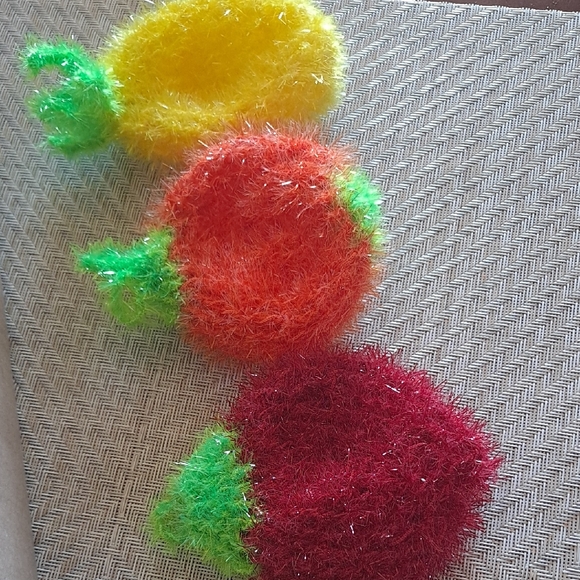 Other - Colorful Fruit-Shaped Scrubbers